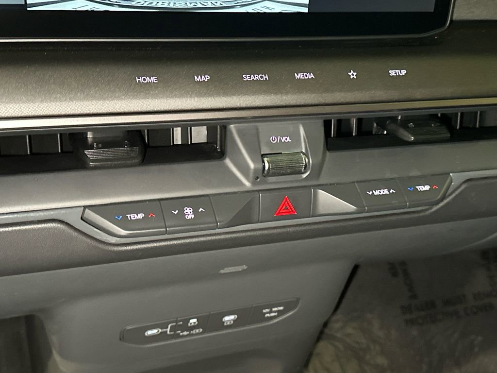 Certified 2024 Kia EV9 Wind image 32
