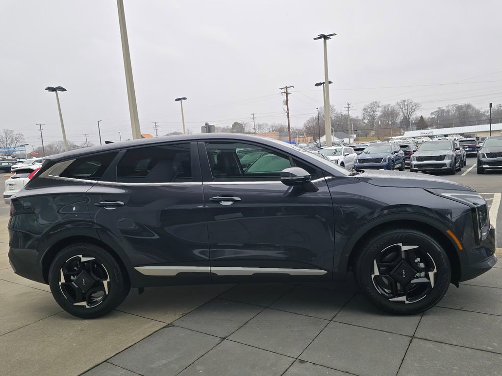 New 2026 Kia Sportage EX image 2