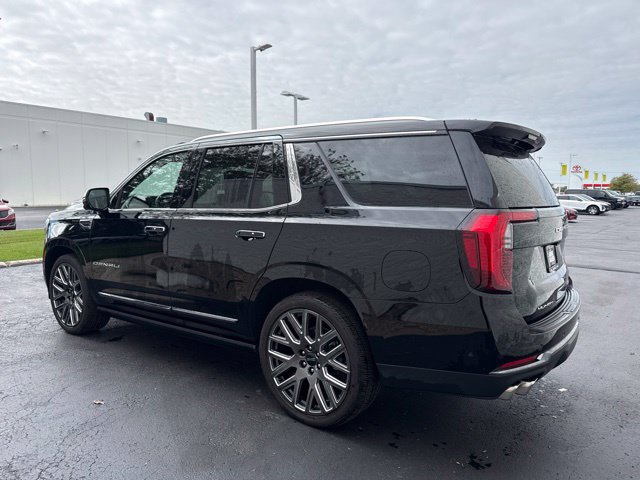 Used 2025 GMC Yukon Denali Ultimate AWD/4WD image 4