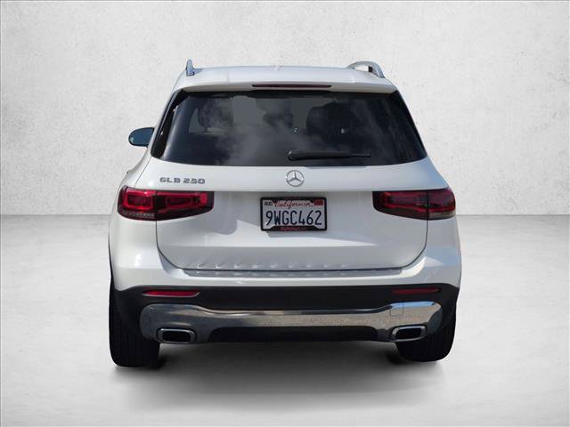 Used 2021 Mercedes-Benz GLB 250 w/ Premium Package image 7