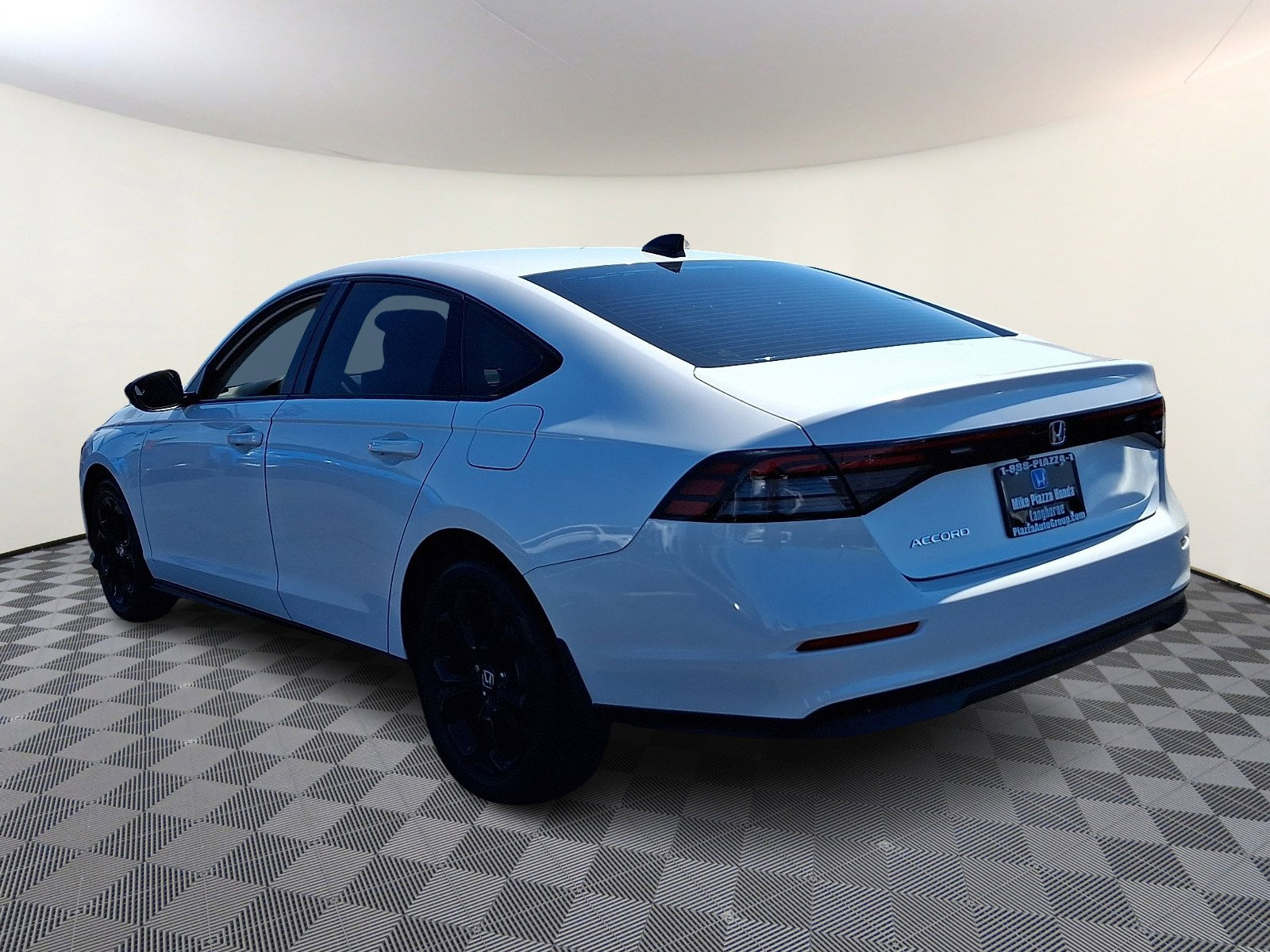 Used 2025 Honda Accord SE image 5