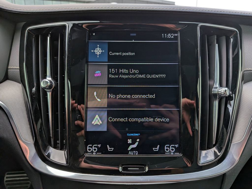 Used 2020 Volvo S60 T6 R-Design image 19