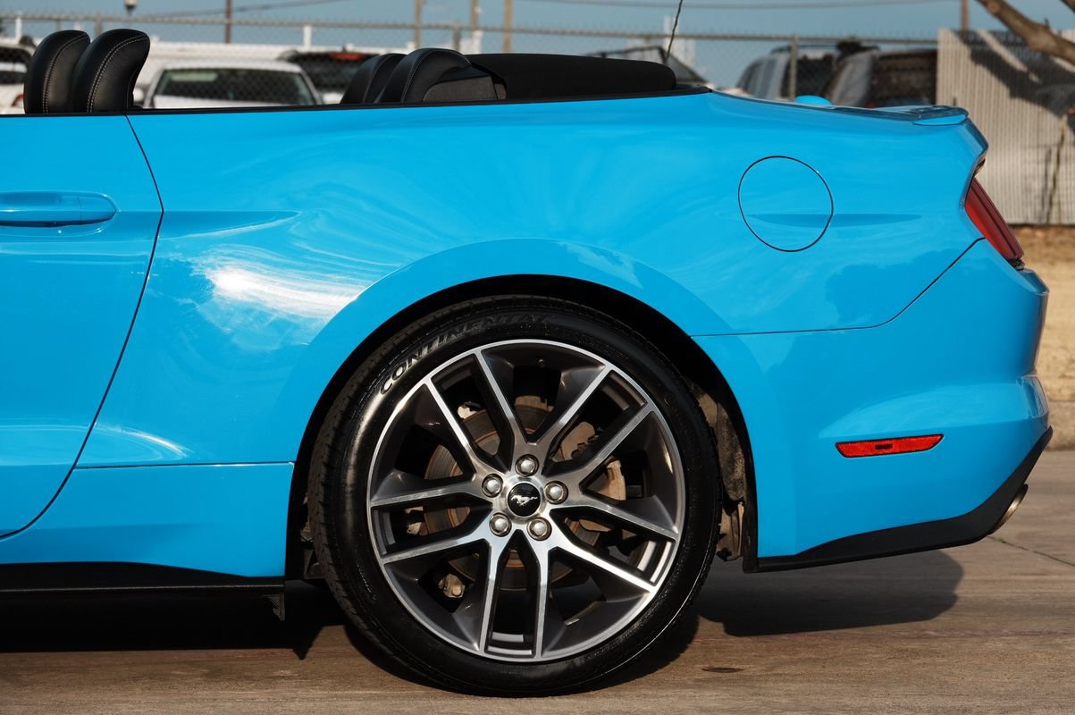 Used 2017 Ford Mustang Premium RWD image 24