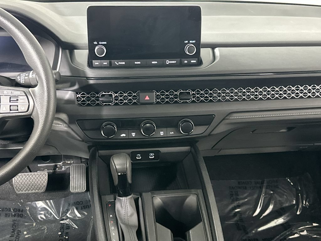 Used 2025 Honda Accord LX image 18