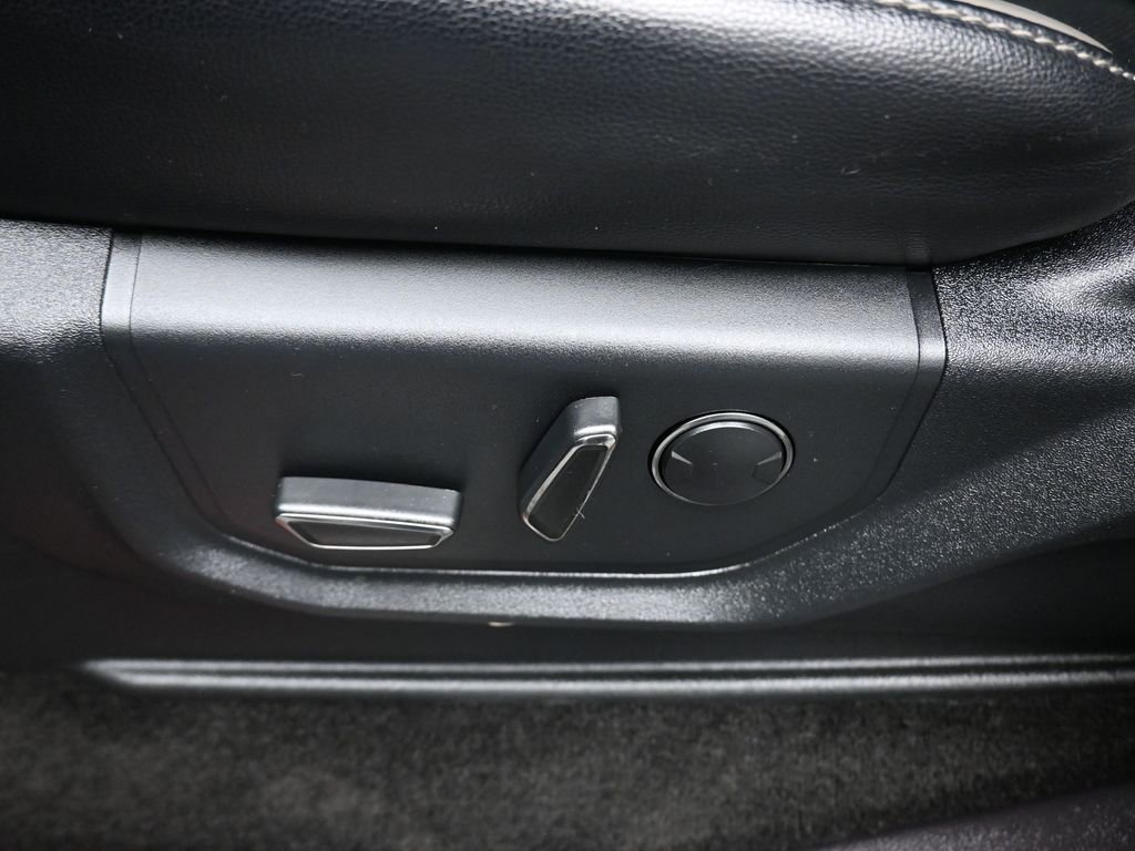 Used 2018 Ford F150 Raptor w/ Equipment Group 802A Luxury image 12