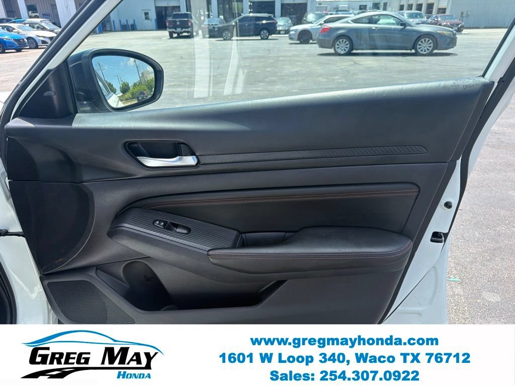 Used 2020 Nissan Altima 2.5 SR FWD image 28