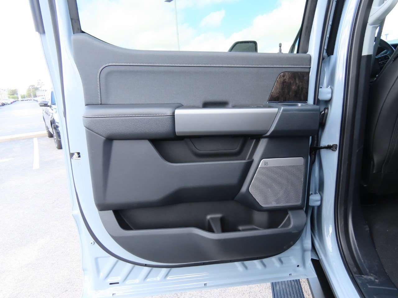 New 2026 Ford F250 Lariat w/ Black Appearance Package image 22