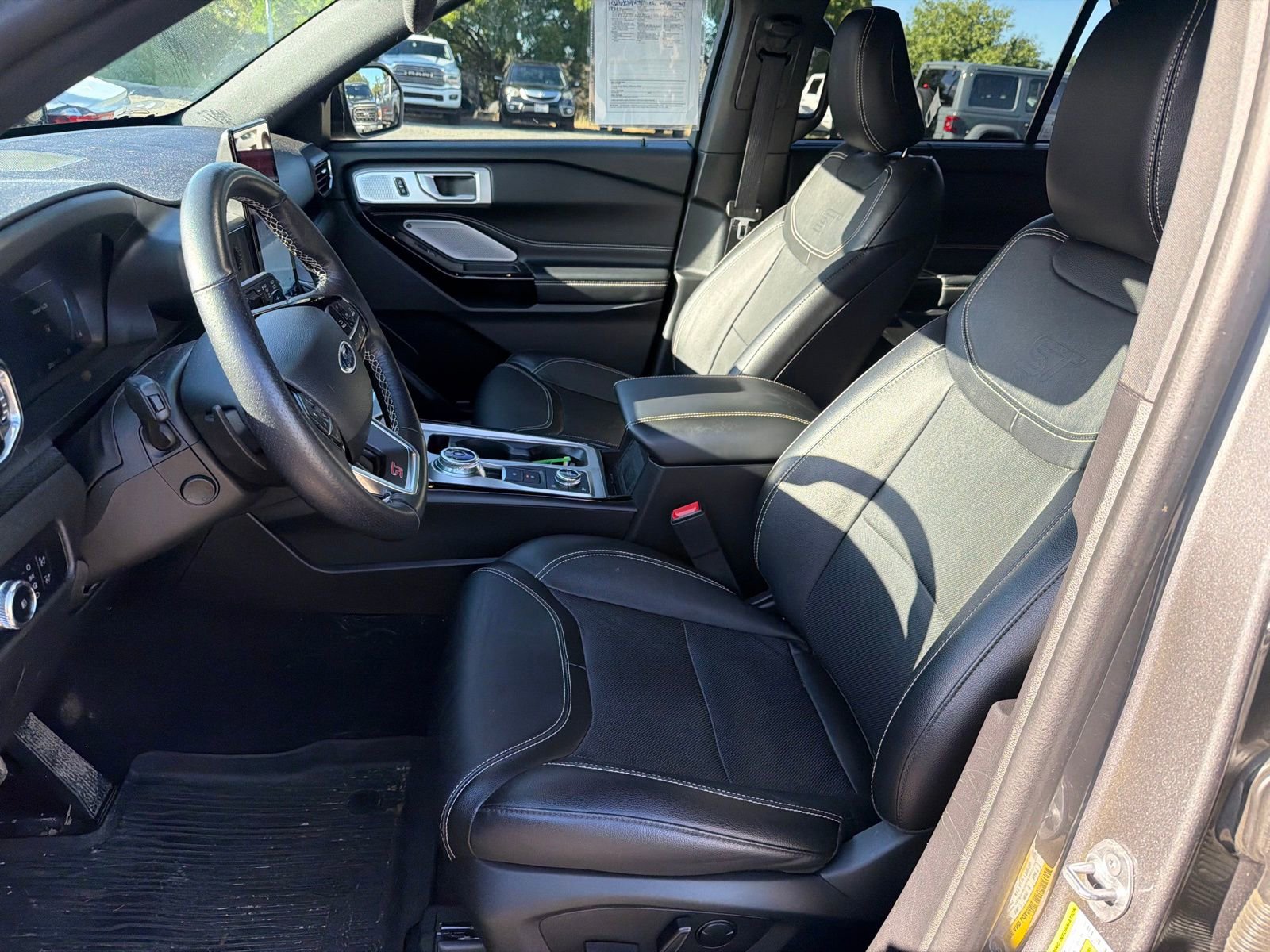 Used 2023 Ford Explorer ST w/ Equipment Group 401A image 10