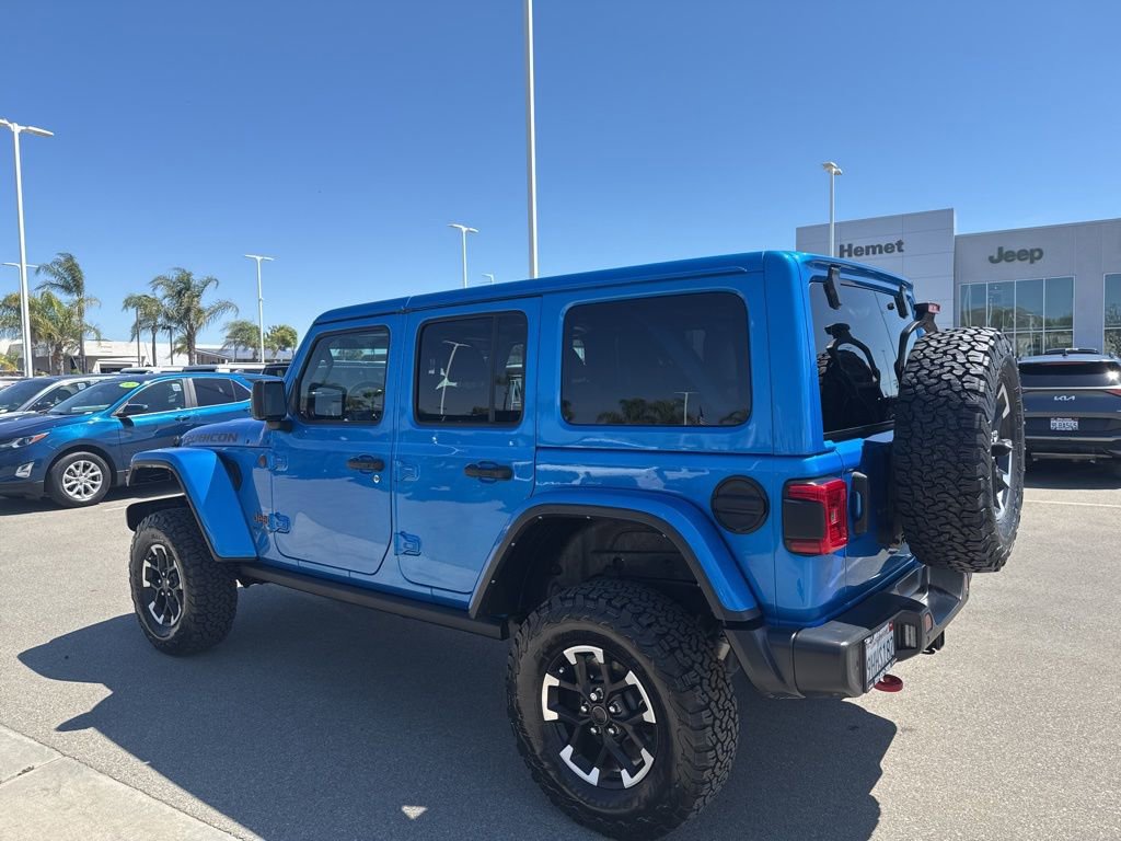 Used 2022 Jeep Wrangler Unlimited Rubicon w/ LED Lighting Group AWD/4WD image 6