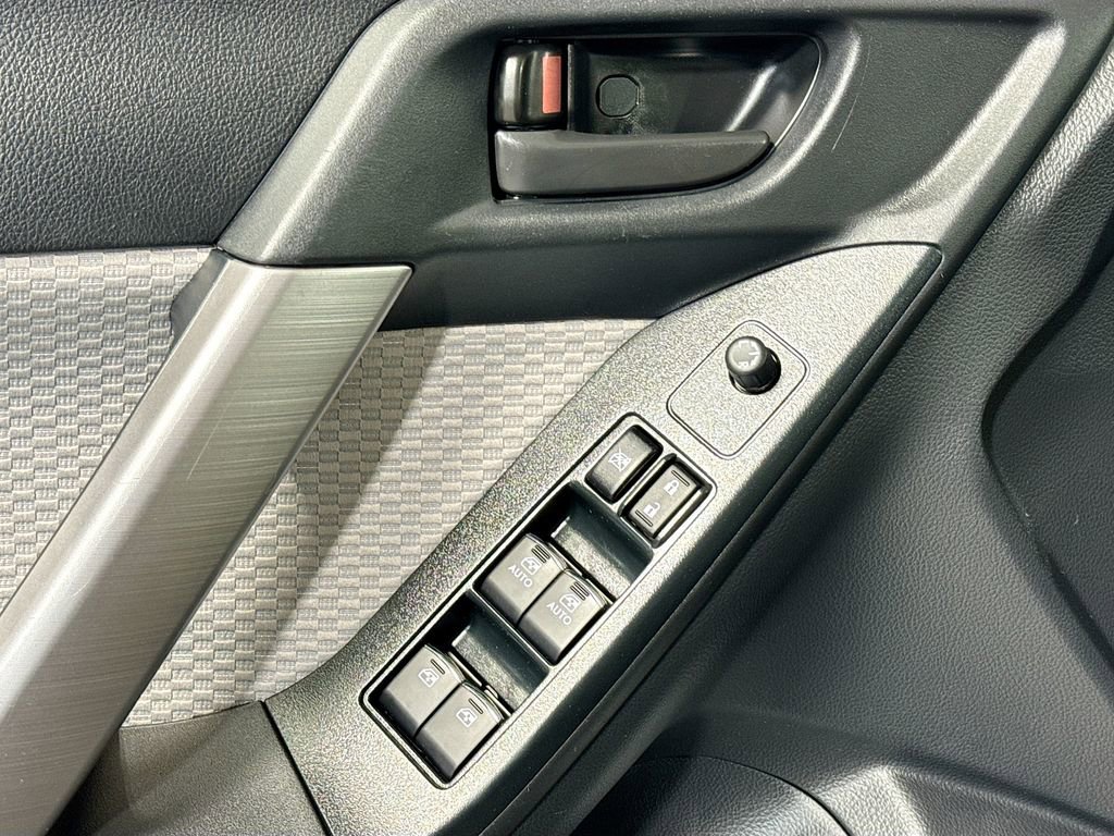 Used 2018 Subaru Forester 2.5i Premium image 25
