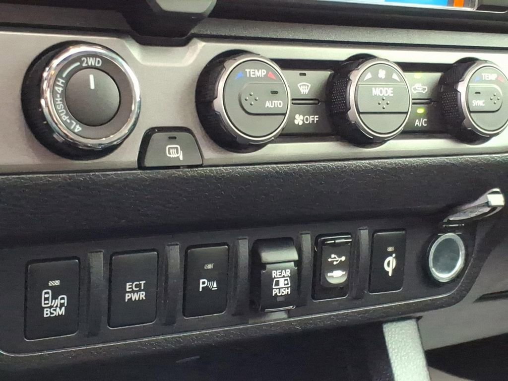 Used 2019 Toyota Tacoma TRD Off-Road w/ TRD Premium Off Road Package image 23