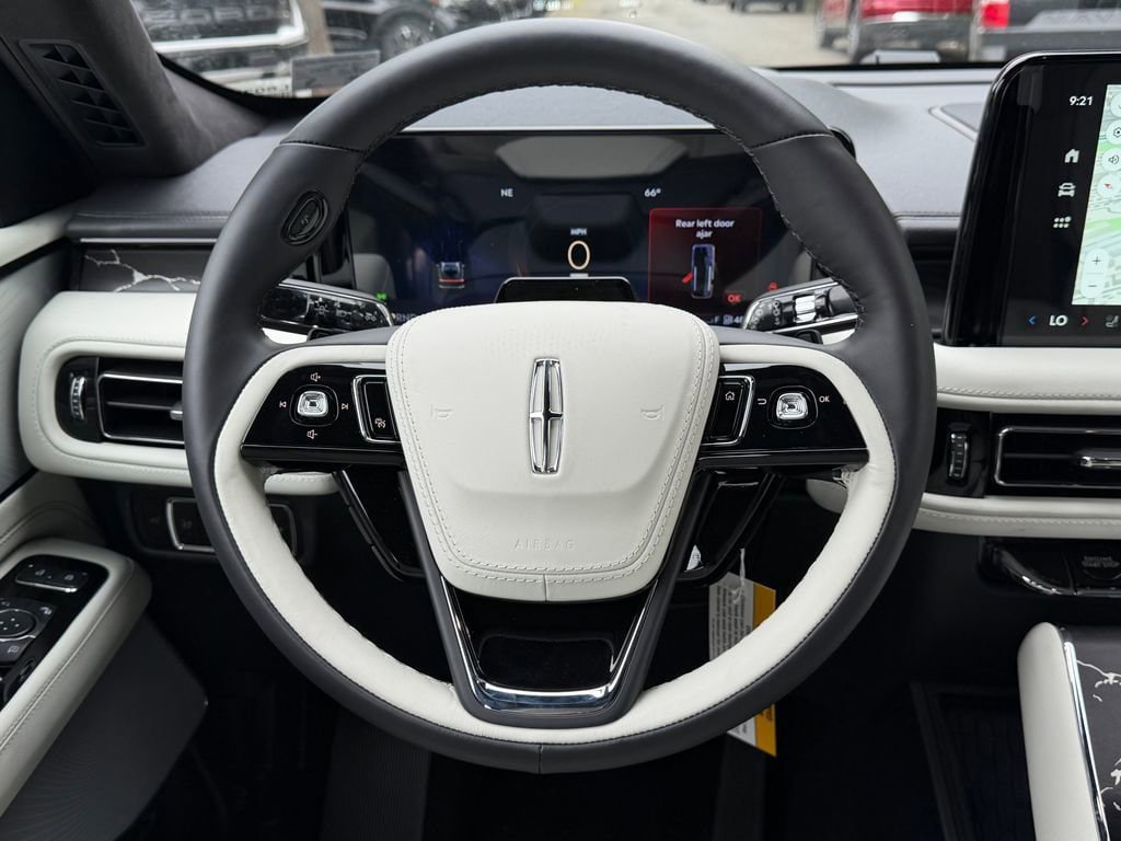 New 2026 Lincoln Aviator Black Label w/ Dynamic Handling Package AWD/4WD image 10