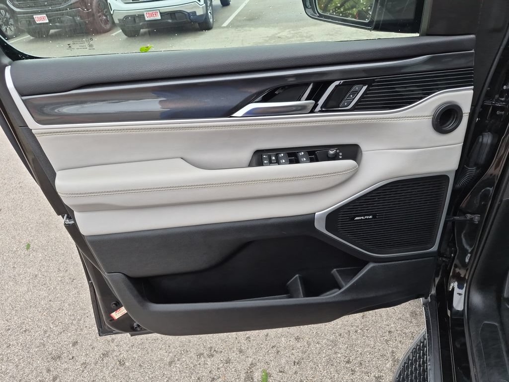 Used 2022 Jeep Wagoneer Series I w/ Premium Group I AWD/4WD image 20
