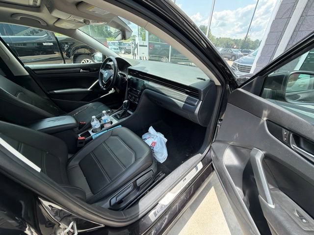Used 2020 Volkswagen Passat 2.0T R-Line FWD image 30