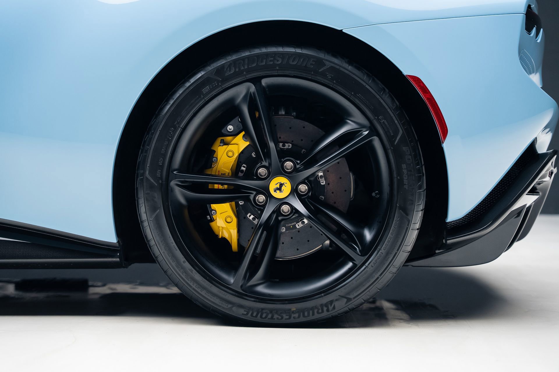 Used 2025 Ferrari 296 GTB RWD image 21