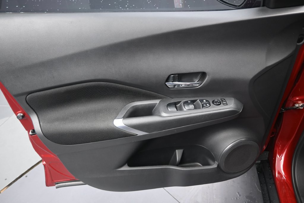 Used 2022 Nissan Kicks SV FWD image 12