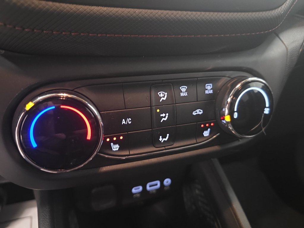 Used 2023 Chevrolet TrailBlazer RS AWD/4WD image 24