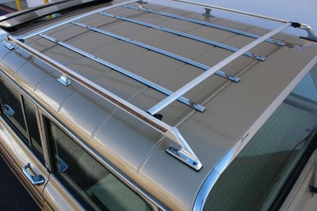 Used 1990 Jeep Grand Wagoneer image 48