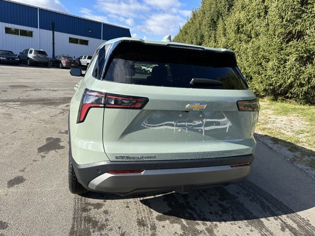 New 2026 Chevrolet Equinox LT image 3