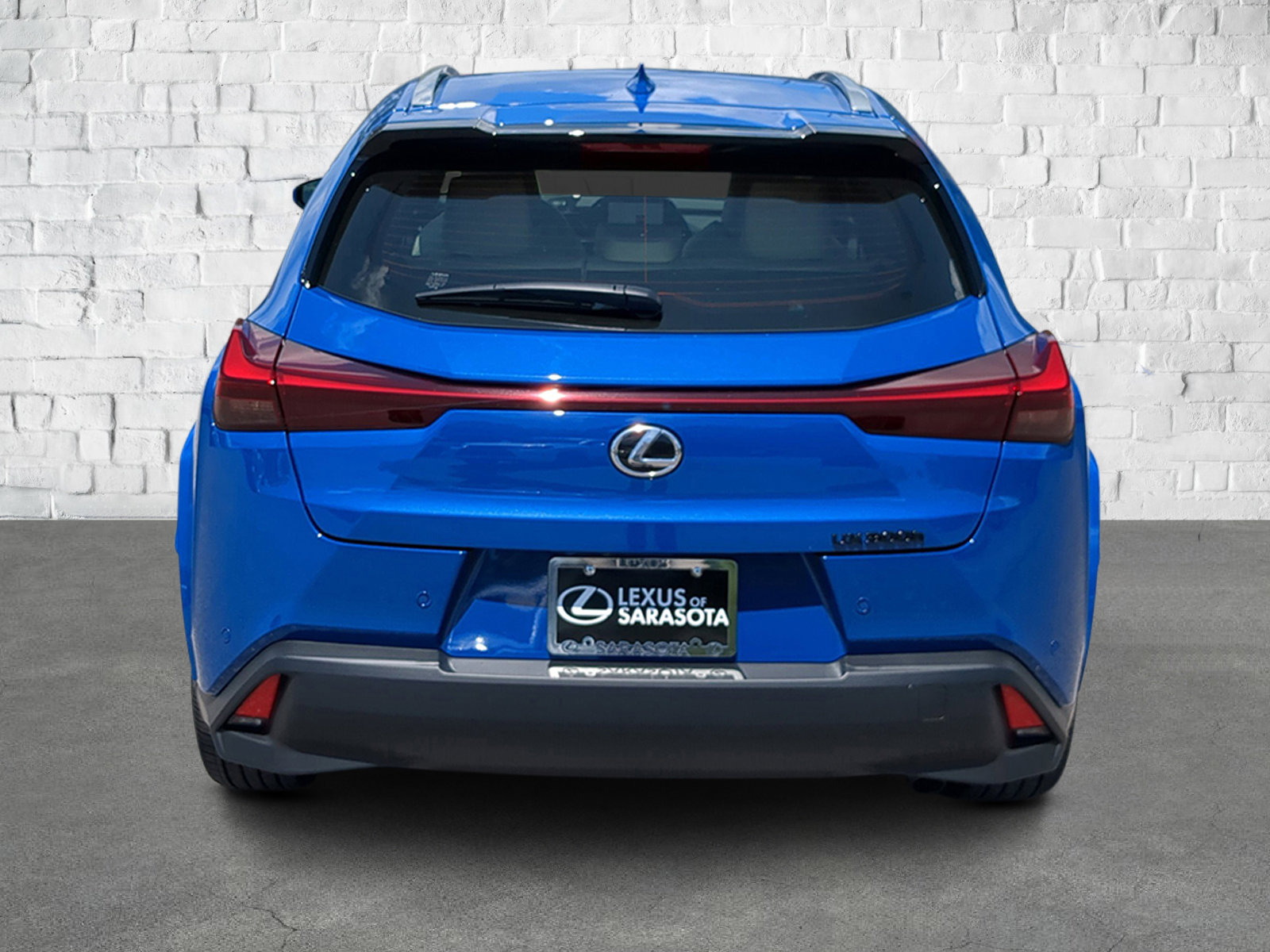New 2025 Lexus UX 300h FWD image 5