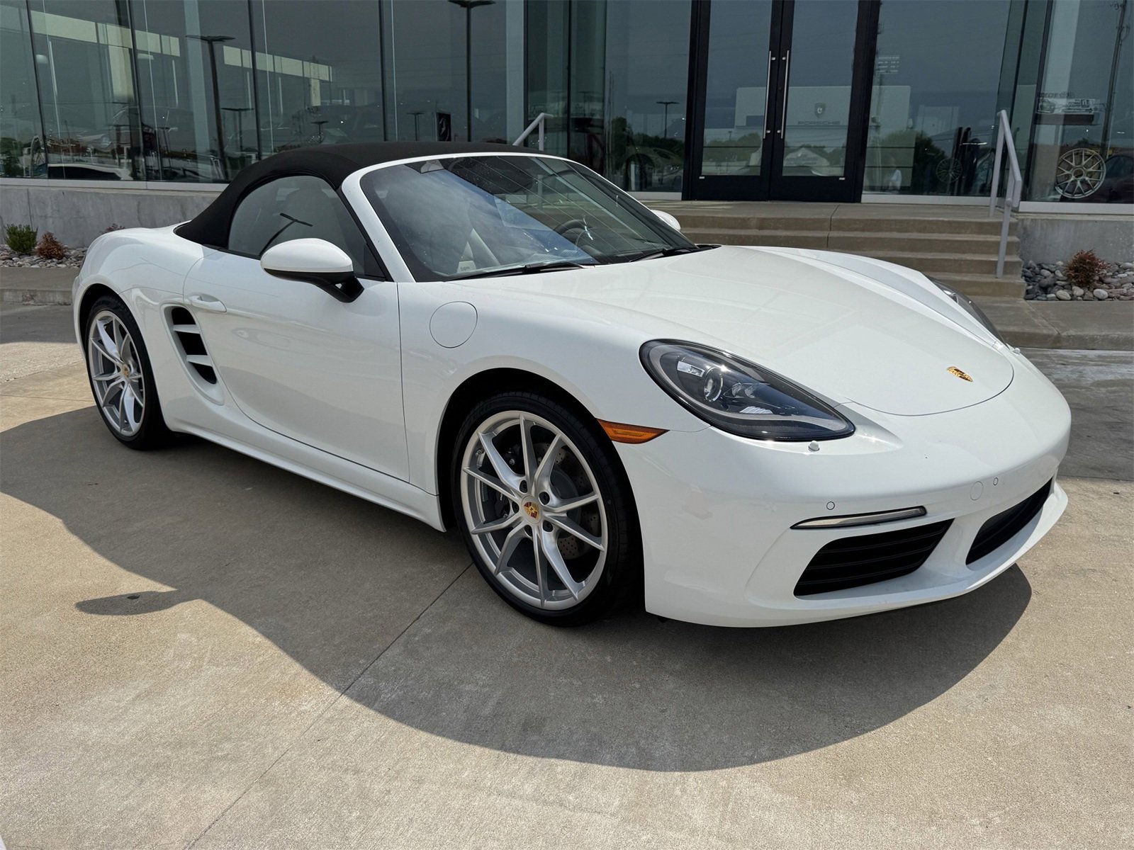 New 2025 Porsche 718 Boxster image 9