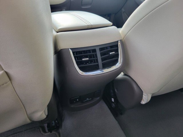 Used 2024 Chevrolet Malibu LT image 30