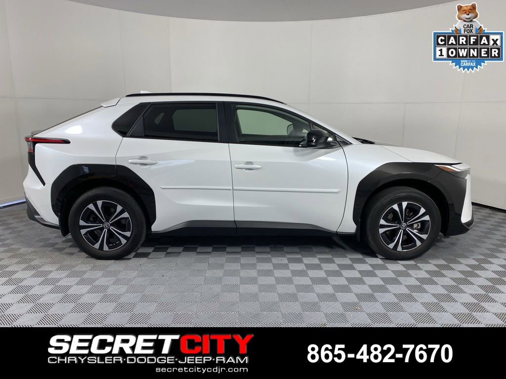 Used 2023 Toyota bZ4X XLE w/ Weather Package AWD/4WD image 8