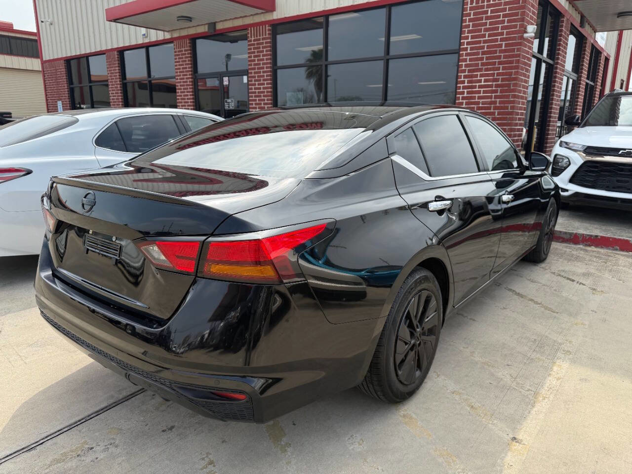 Used 2023 Nissan Altima 2.5 S image 6