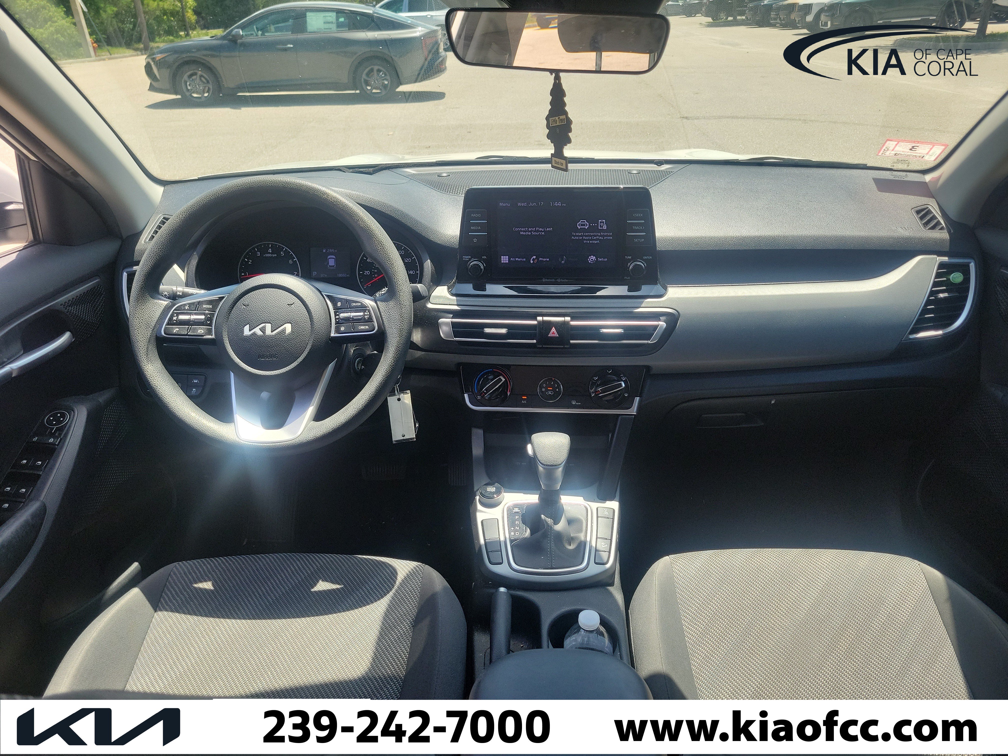 Used 2023 Kia Seltos LX AWD/4WD image 16