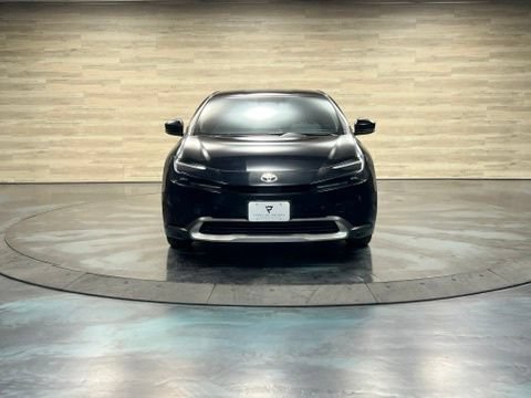 Used 2025 Toyota Prius Plug-In Hybrid FWD image 9