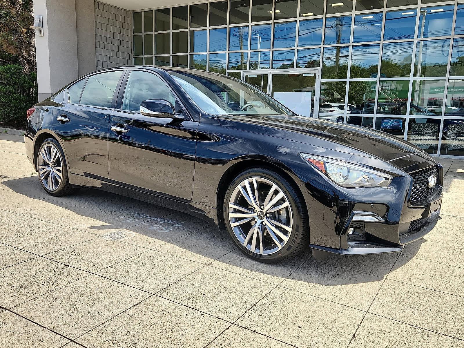 Used 2023 INFINITI Q50 Sensory image 4