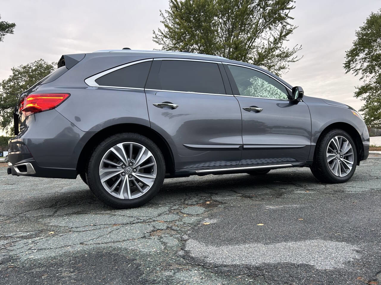 Used 2018 Acura MDX SH-AWD w/ Technology Package image 15