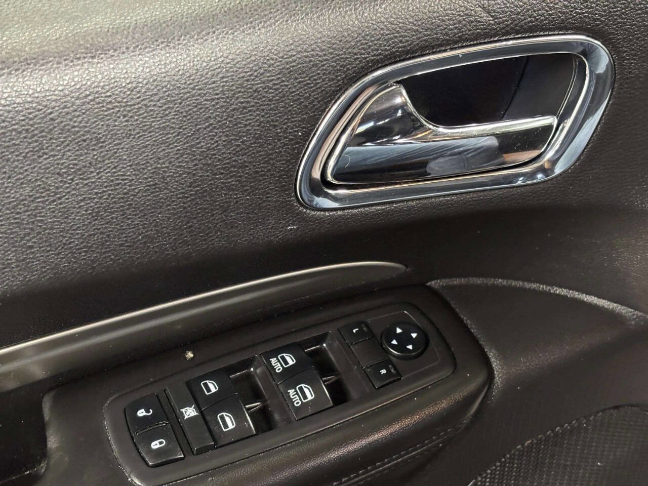 Used 2018 Dodge Durango AWD w/ Skid Plate Group image 27