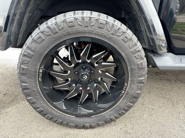 Used 2023 Jeep Gladiator Overland image 6