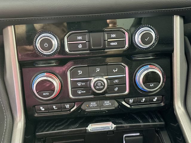 Used 2023 GMC Yukon Denali w/ Advanced Technology Package AWD/4WD image 14