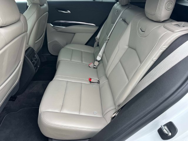 Used 2023 Cadillac XT4 Luxury FWD image 12