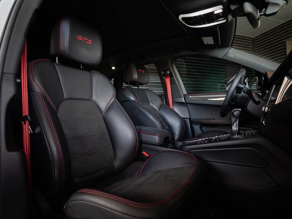 Used 2021 Porsche Macan GTS AWD/4WD image 29