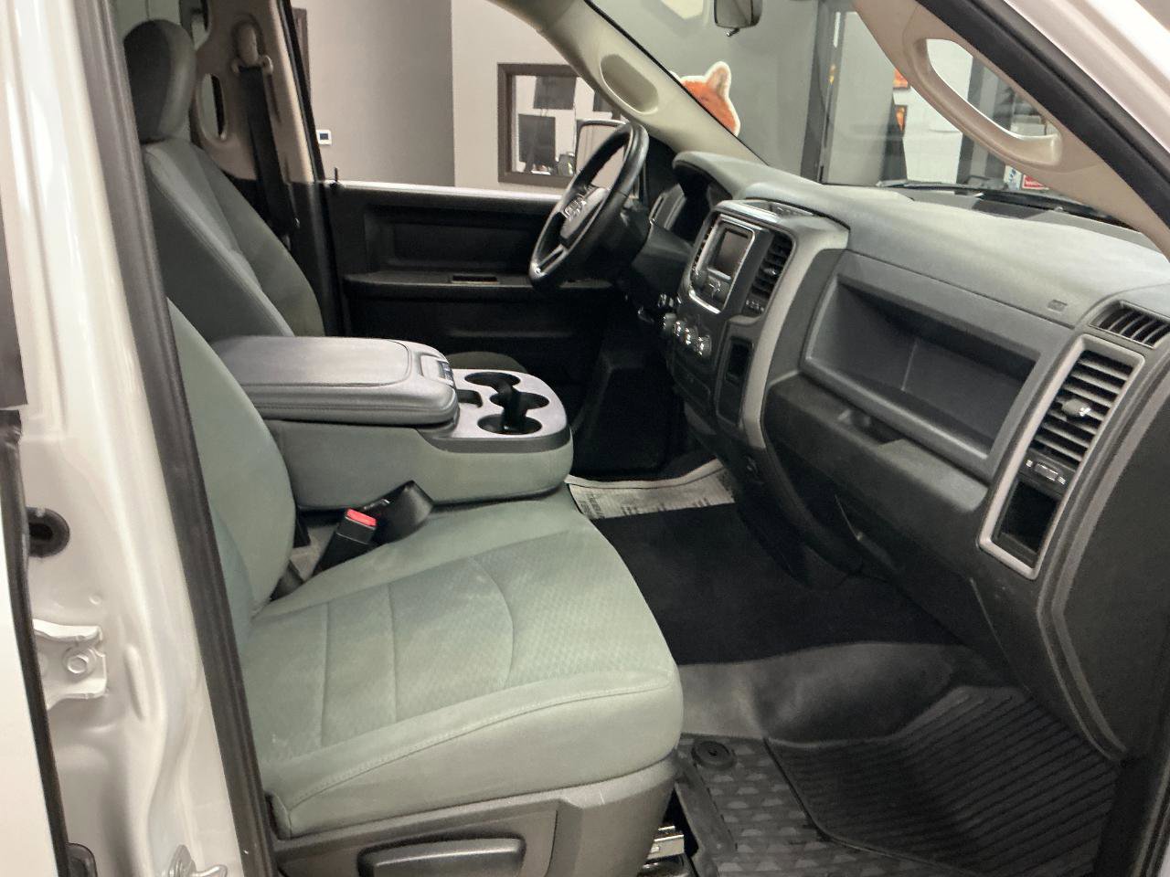 Used 2019 RAM 1500 Express w/ Express Value Package AWD/4WD image 26