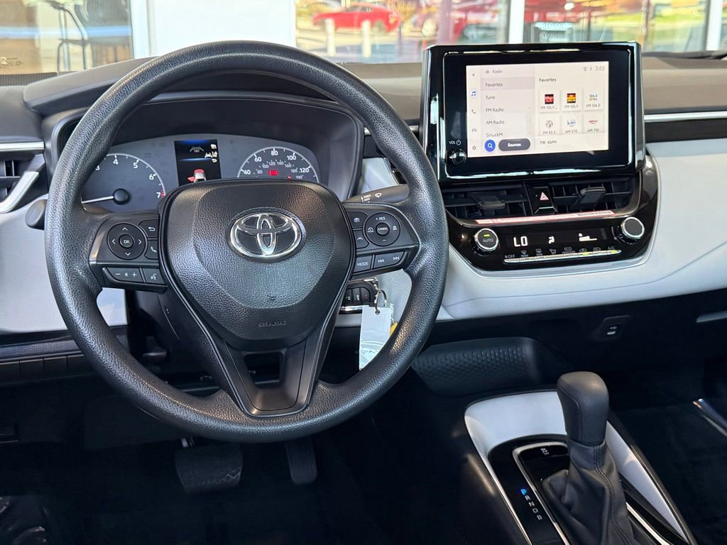 Certified 2025 Toyota Corolla LE image 31