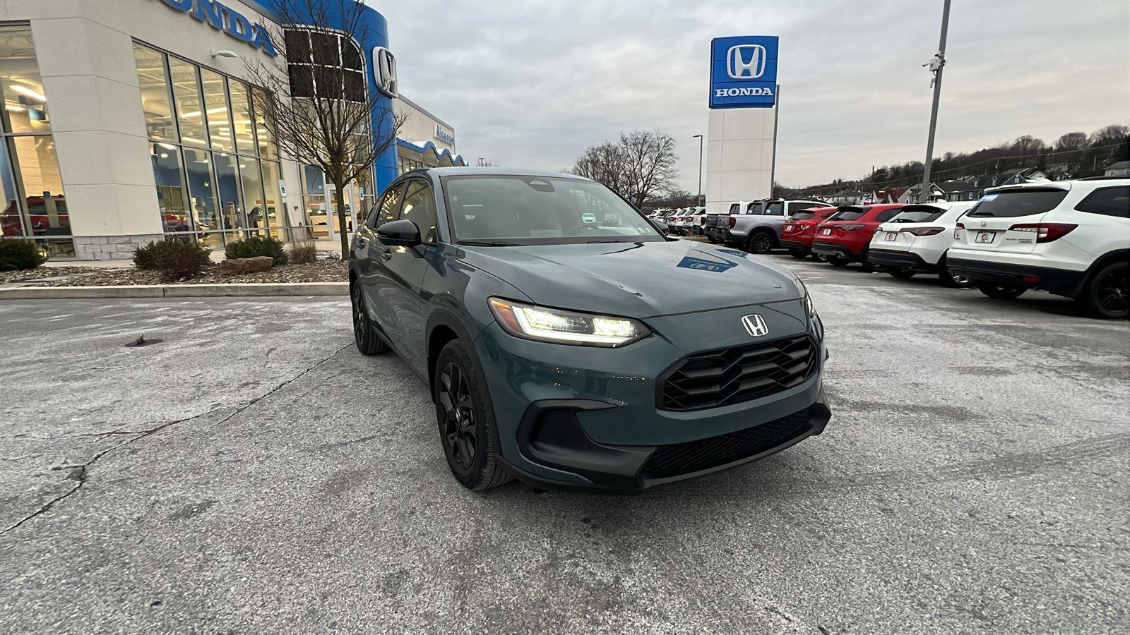 Used 2024 Honda HR-V Sport image 2