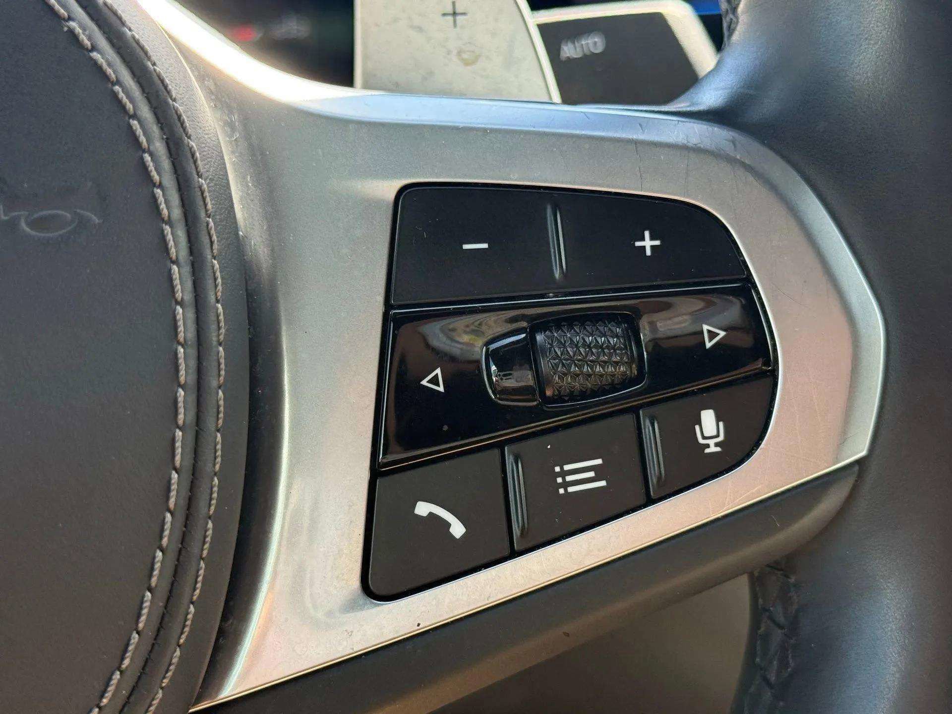 Used 2024 BMW X6 xDrive40i image 39