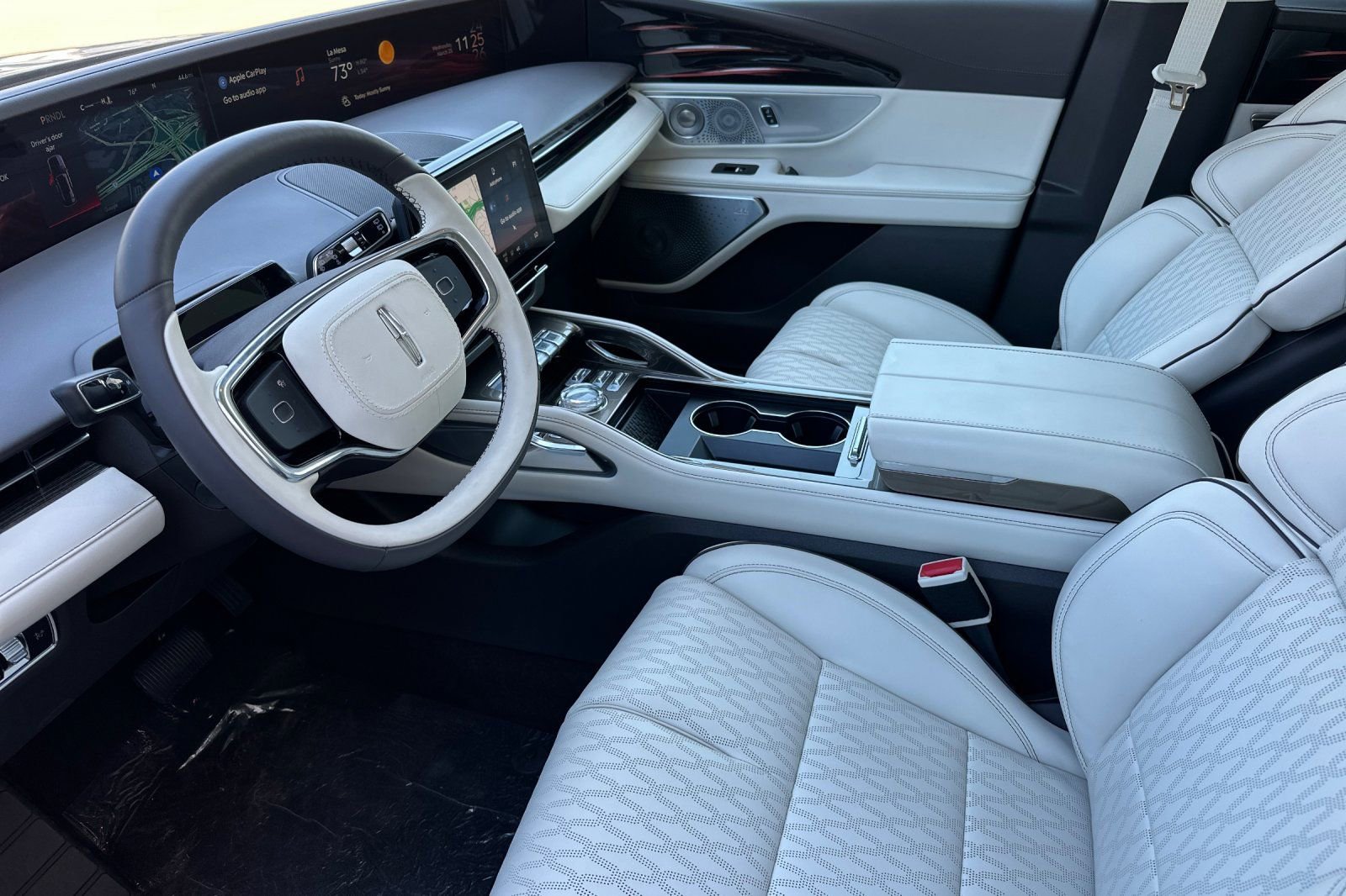 New 2026 Lincoln Nautilus Black Label w/ Jet Appearance Package image 9
