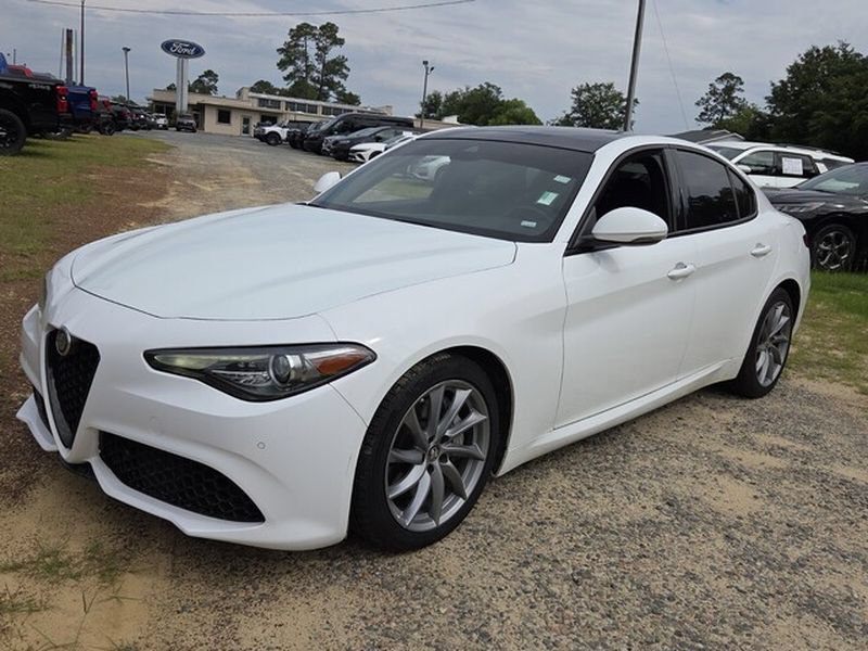 Used 2023 Alfa Romeo Giulia Sprint RWD image 4
