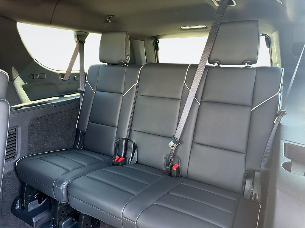 Used 2025 Cadillac Escalade ESV Sport AWD/4WD image 27