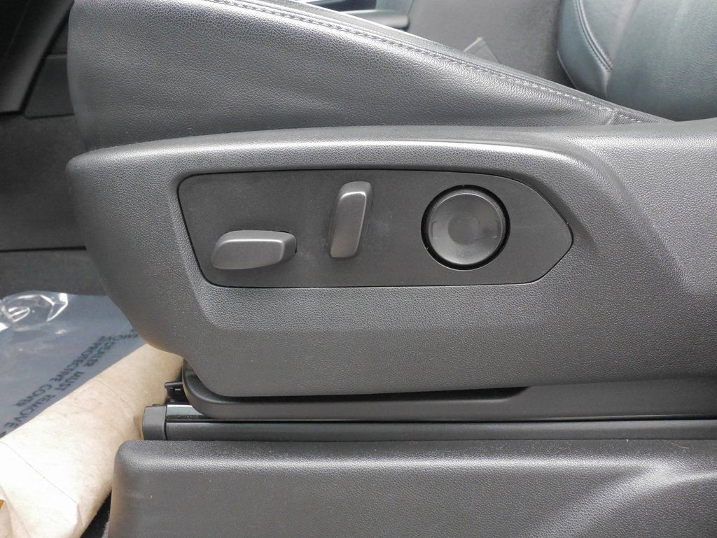 Used 2021 Chevrolet Tahoe Z71 w/ Z71 Signature Package image 23