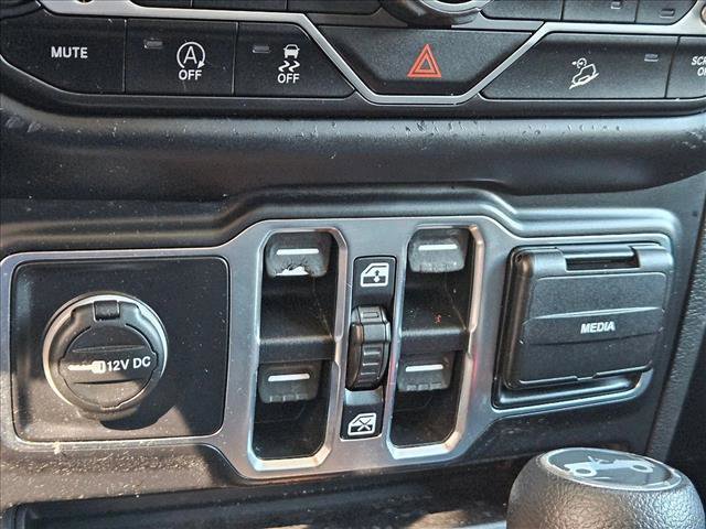 Used 2020 Jeep Wrangler Unlimited Sahara image 18