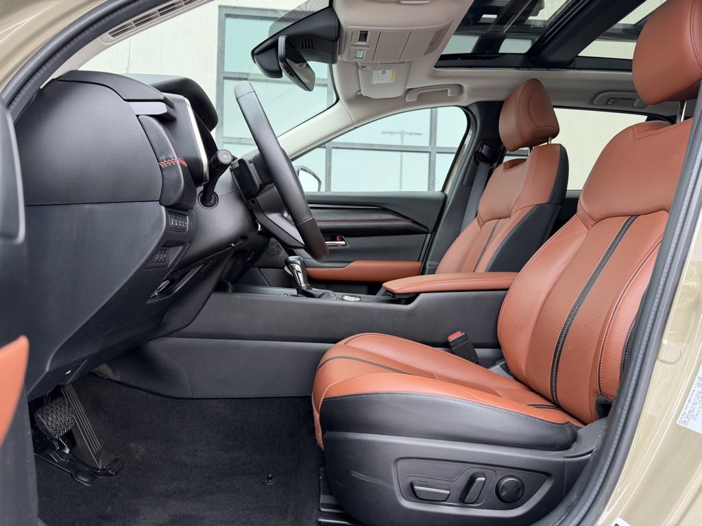 Used 2024 MAZDA CX-50 AWD 2.5 Turbo w/ Premium Pkg image 6