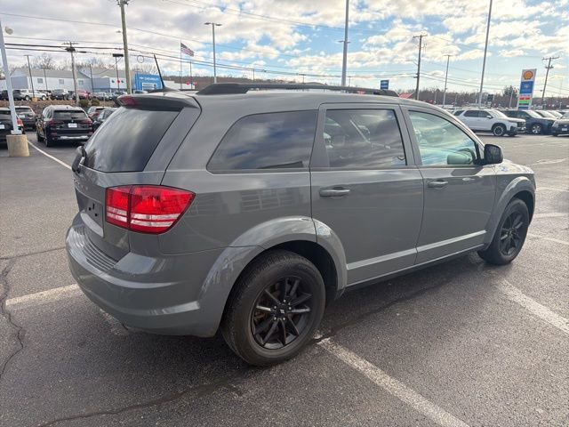 Used 2020 Dodge Journey SE w/ SE Popular Equipment Group image 3