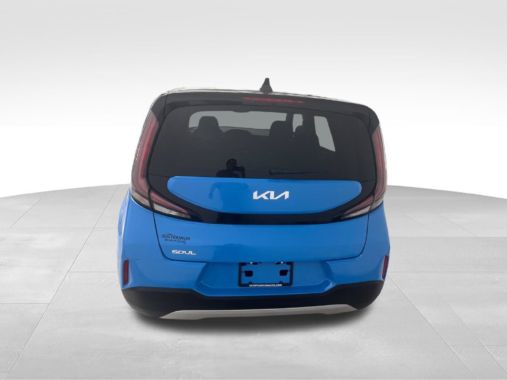Used 2025 Kia Soul S FWD image 4
