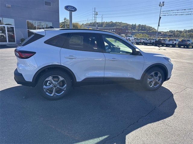 New 2026 Ford Escape ST-Line w/ Tech Pack #1 image 3